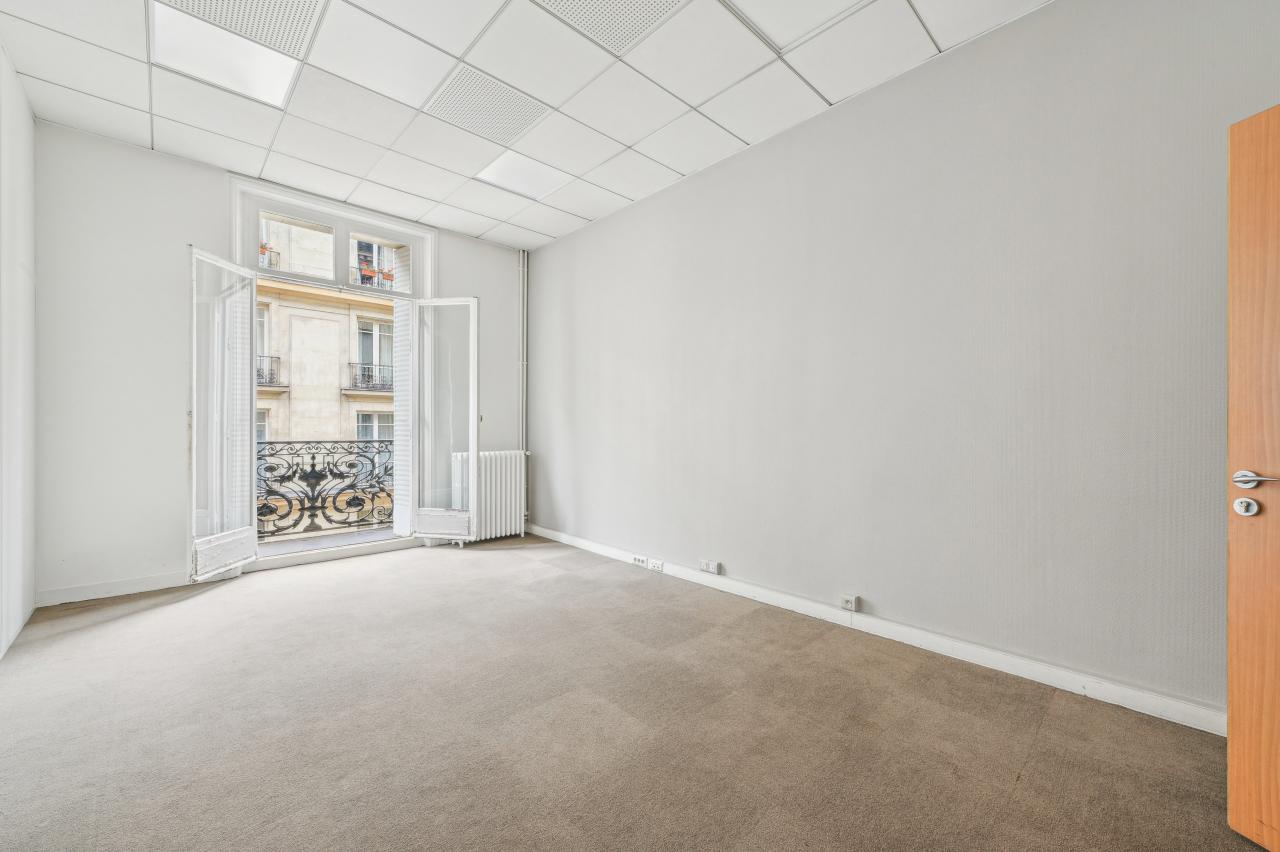 Bureau Paris 330m² Location bureau Paris OLBUR2426182 4